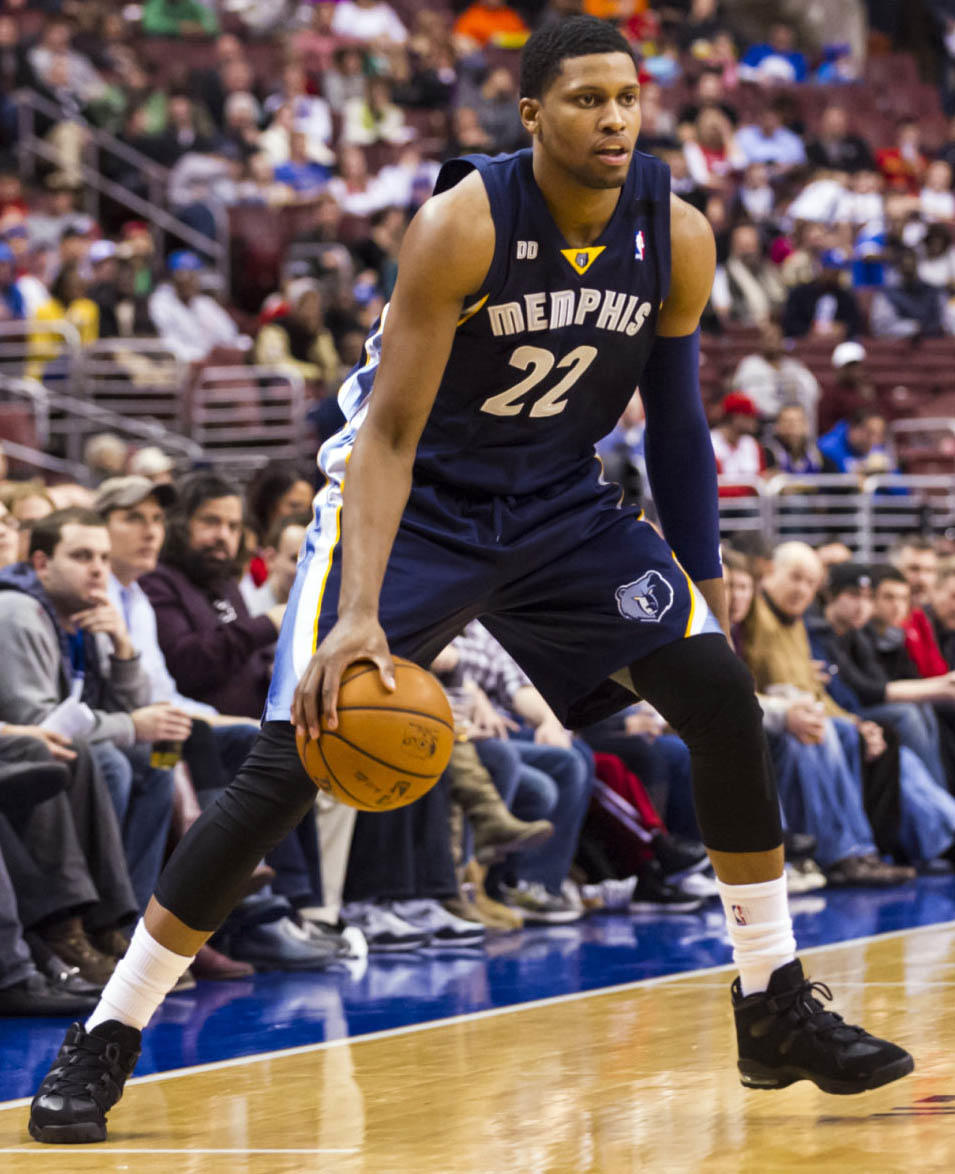 对年轻球员 对年轻球员