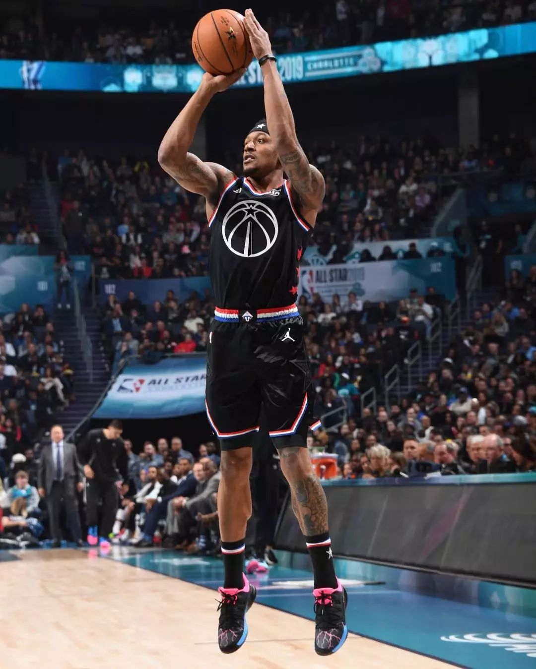 的边路突破 的边路突破