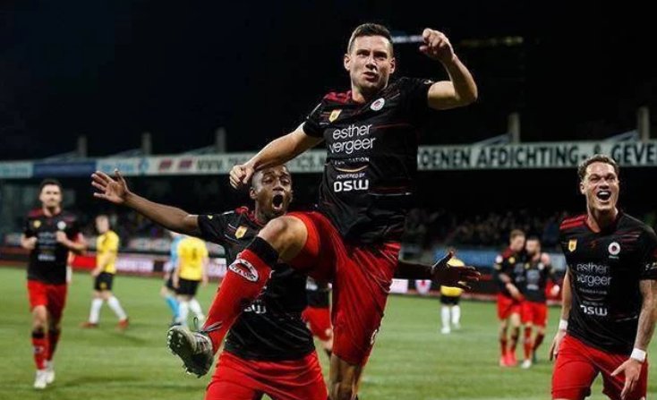 与此同时 与此同时