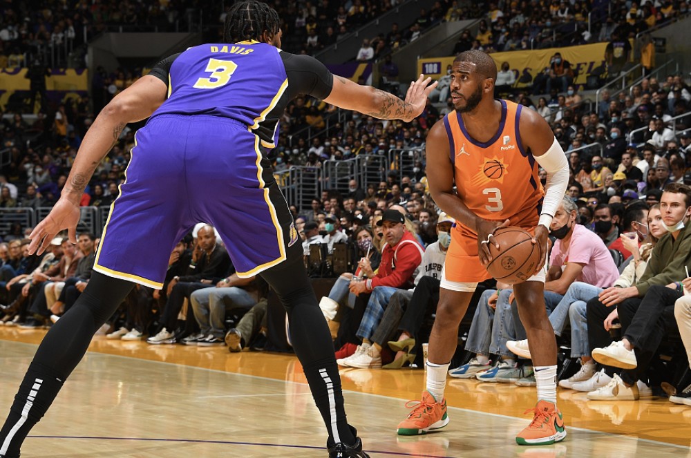 而76人则 而76人则