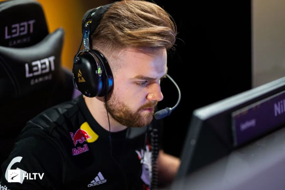 你持中等对 你持中等对