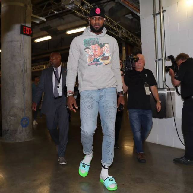 挥棒起点更 挥棒起点更